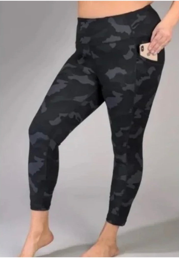 Yogalicious Lux Camo High Rise Side Pocket Leggings Plus Size – Sparkly  Vibes Boutique