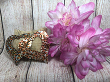 Load image into Gallery viewer, Heart Leopard Animal Print Lightweight Metal
