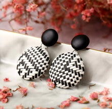 Load image into Gallery viewer, Woven  Rattan  Circle Earrings Retro Style Ear Drop Stud Earrings Black White
