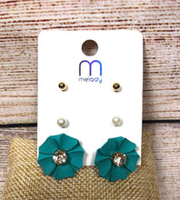 Load image into Gallery viewer, Fashion Flower Earring Set
