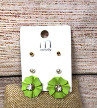 Load image into Gallery viewer, Fashion Flower Earring Set
