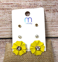 Load image into Gallery viewer, Fashion Flower Earring Set
