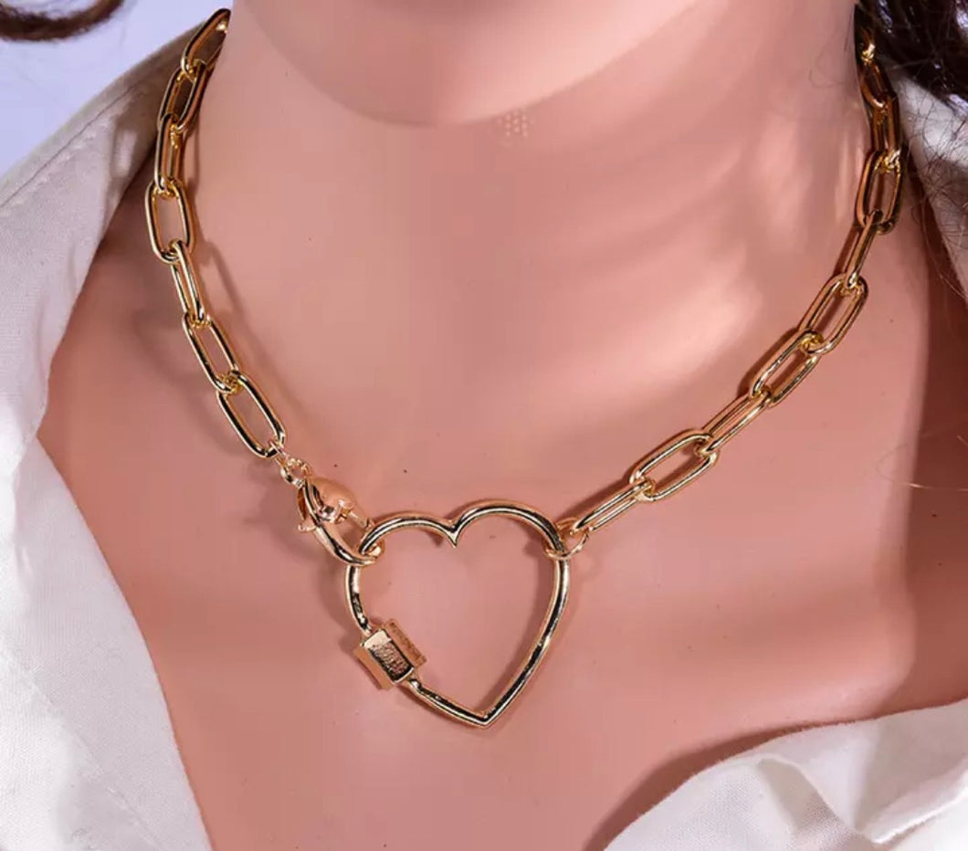 Chunky Chain Choker  Heart Necklace Gold