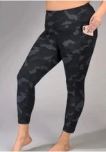 Load image into Gallery viewer, Yogalicious Lux Camo High Rise Side Pocket Leggings Plus Size

