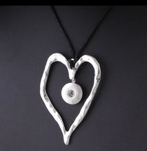 Load image into Gallery viewer, Vintage LOVE 18mm snap button jewelry Heart Pendant Necklace
