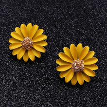 Load image into Gallery viewer, Cute Metal  Daisy Flower Stud Earrings
