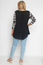 Load image into Gallery viewer, Plus Size black White Chiffon Tunic Top

